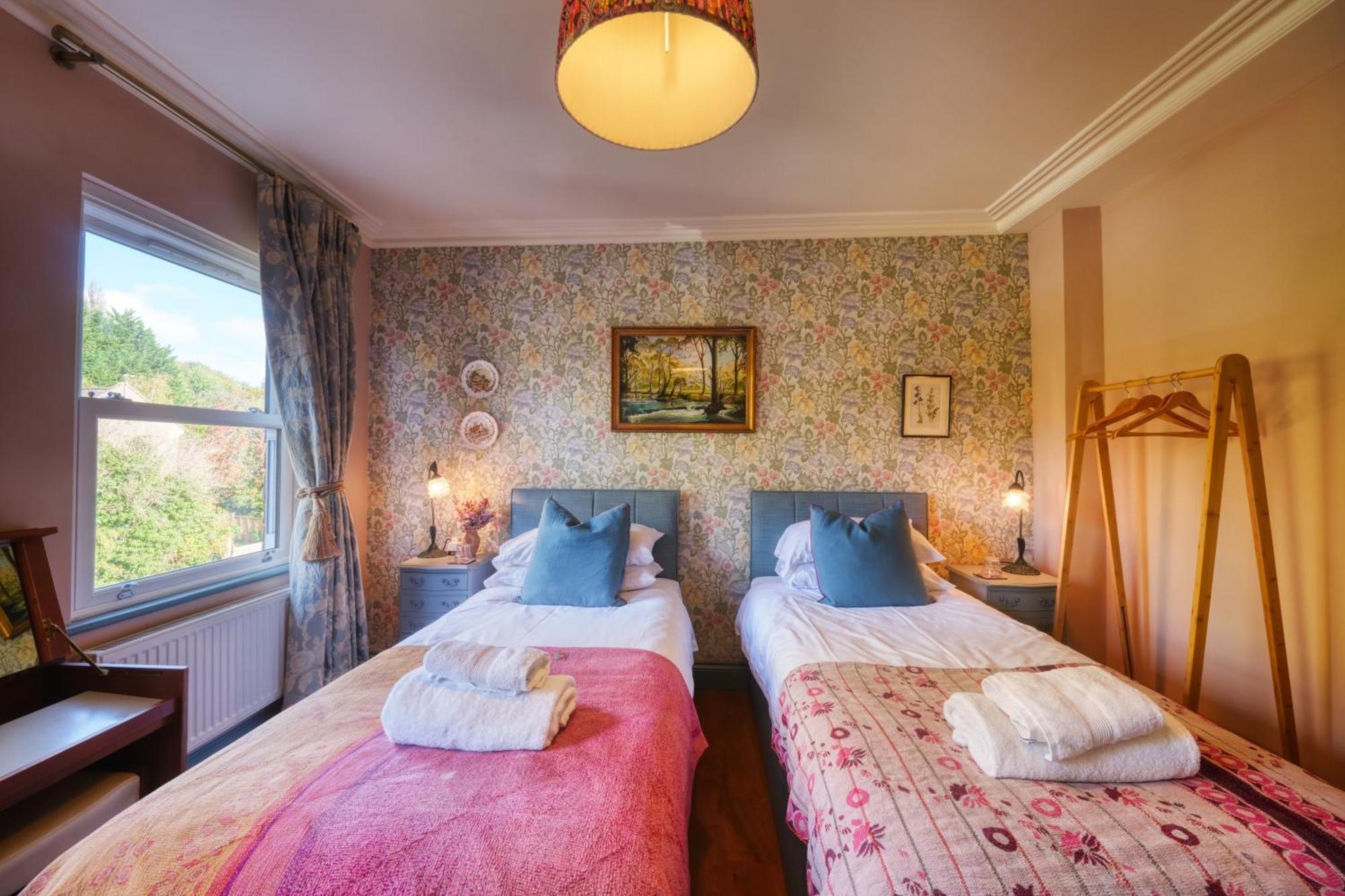 The Bluebell Hotel บาธ ภายนอก รูปภาพ